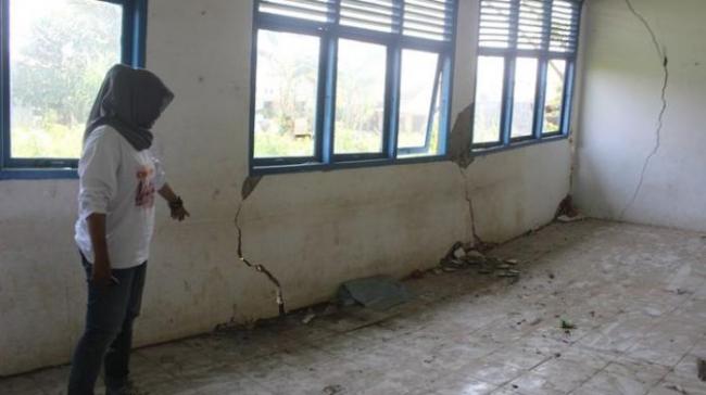 30-persen-sd-di-palembang-rusak-parah-
